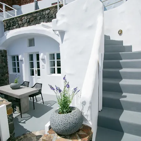 White Pearl * Oia (Santorini)