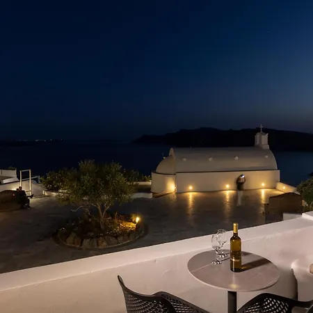 White Pearl * Oia (Santorini)