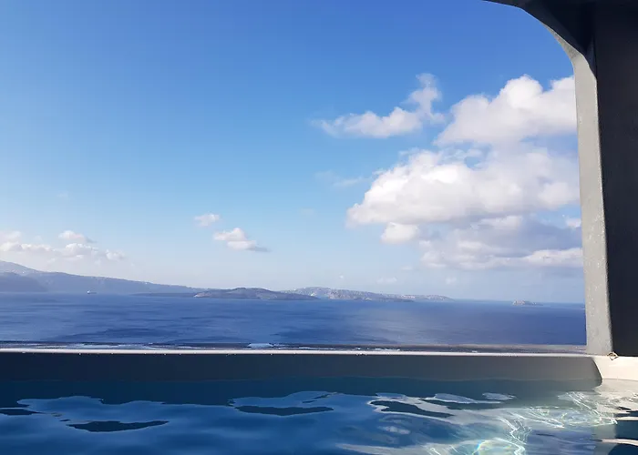 White Pearl Oia (Santorini)