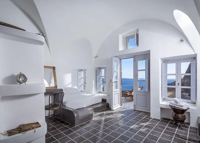 White Pearl * Oia (Santorini)