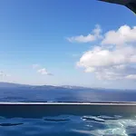 White Pearl Oia (Santorini)